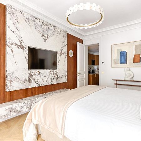 Elegant Luxury Apartment For 6 On Champs-Elysees Parigi Esterno foto