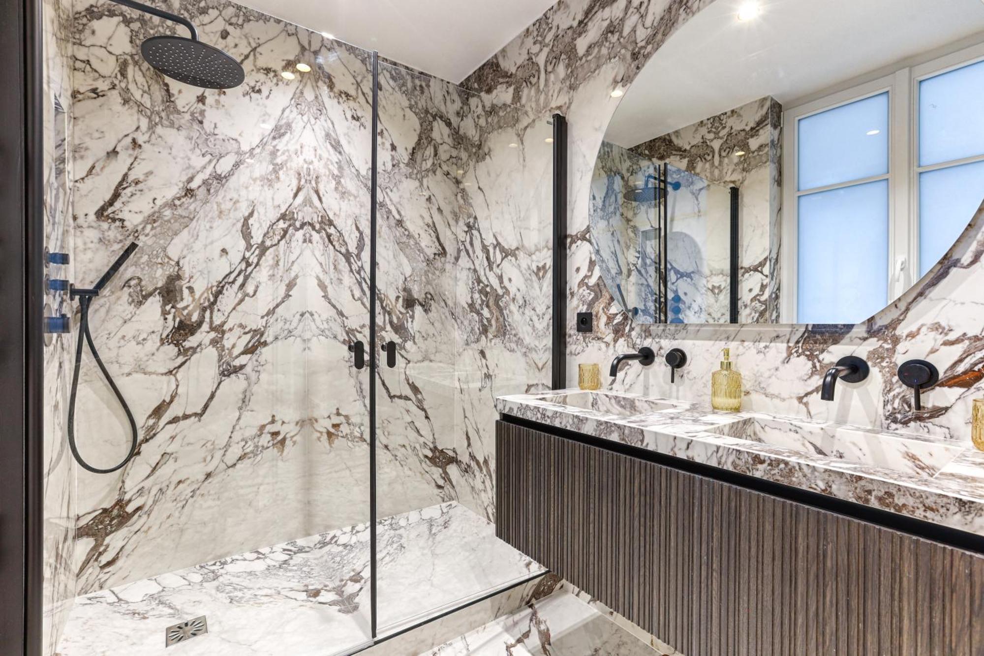 Elegant Luxury Apartment For 6 On Champs-Elysees Parigi Esterno foto