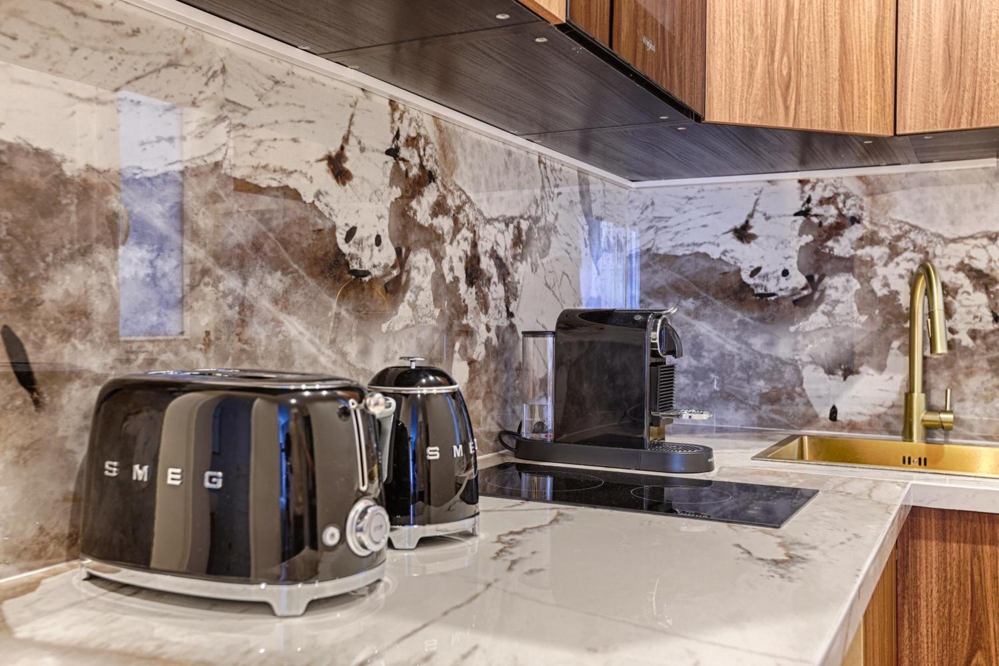 Elegant Luxury Apartment For 6 On Champs-Elysees Parigi Esterno foto