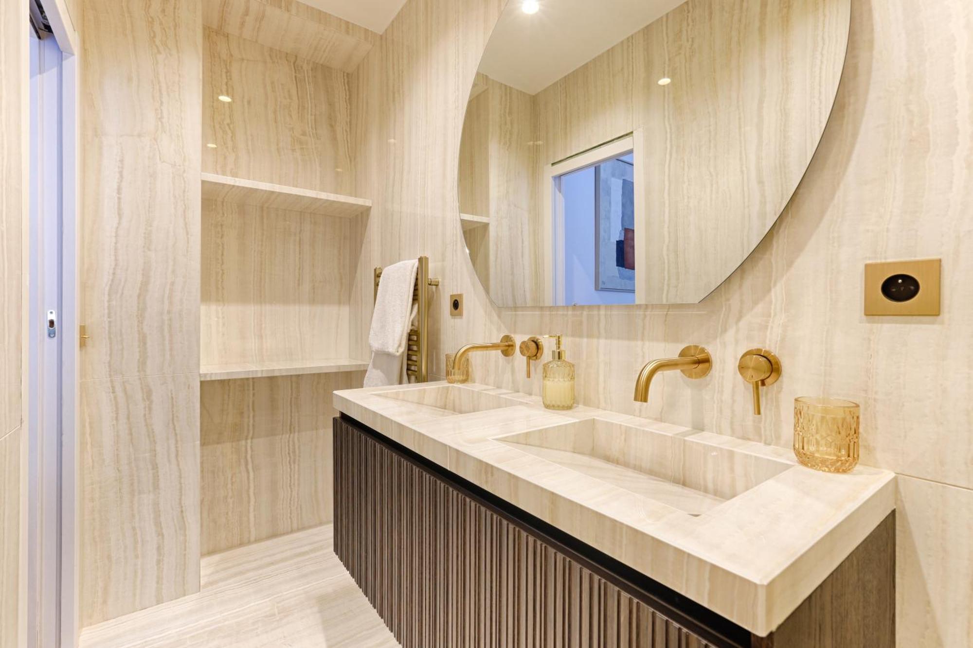 Elegant Luxury Apartment For 6 On Champs-Elysees Parigi Esterno foto